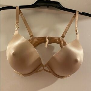 NWT Victorias Secret Miraculous Nipple Bra. 36C